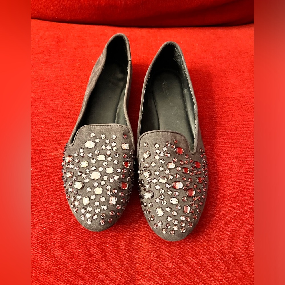 BLACK VERA WANG BALLET FLATS WITH RHINESTONES
